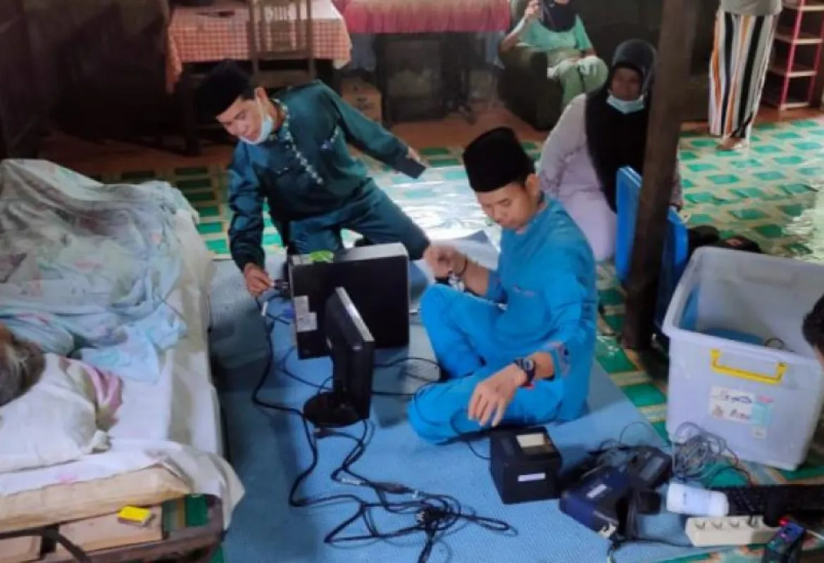 Disdukcapil Siak Rekam dan Cetak e-KTP di Rumah Warga