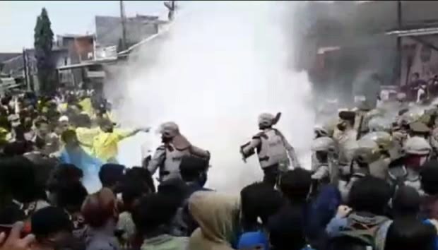Polisi Harus Lindungi Wartawan Peliput Demo Tolak UU Cipta Kerja