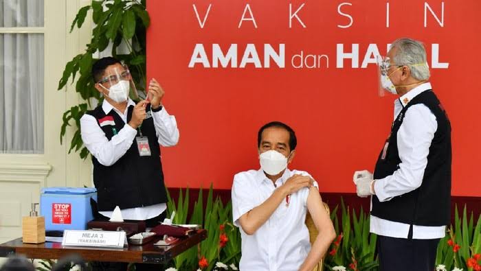 Presiden Joko Widido di Vaksin