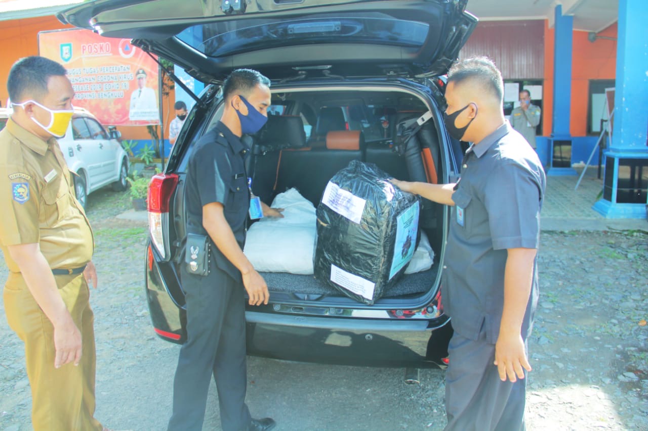 Badan Musyawarah Provinsi Bengkulu (BMPB) Jabodetabek Bantu APD dan Face Shield