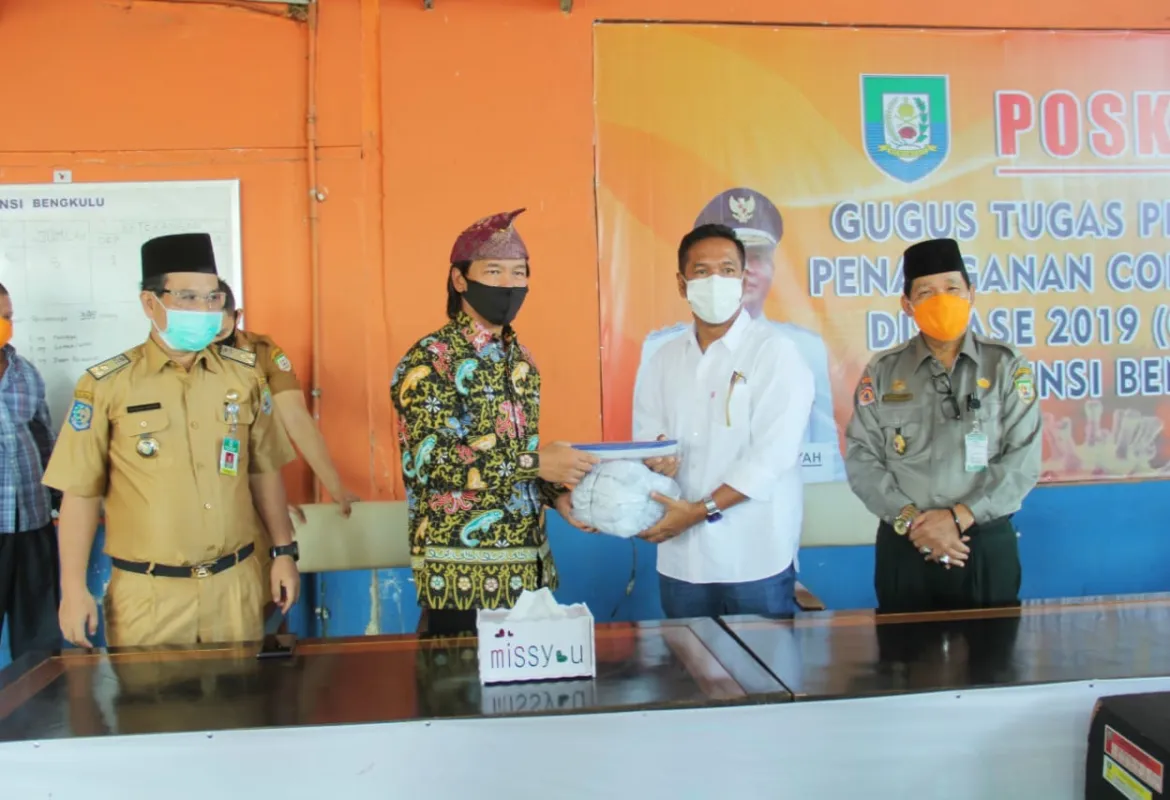 Badan Musyawarah Provinsi Bengkulu Jabodetabek (BMPB) Bantu APD dan Face Shield