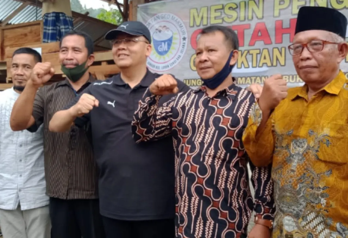 Waka II DPRD Kabupaten Seluma Ulil umidi hadiri peresmian pabrik mini penggilingan karet di napal jungur