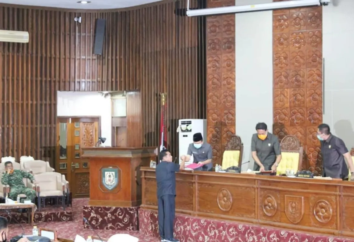 Menyetujui Pembahasan Raperda Dibahas Mendalam Sesuai Mekanisme, DPRD Provinsi Bengkulu Gelar Rapat Paripurna