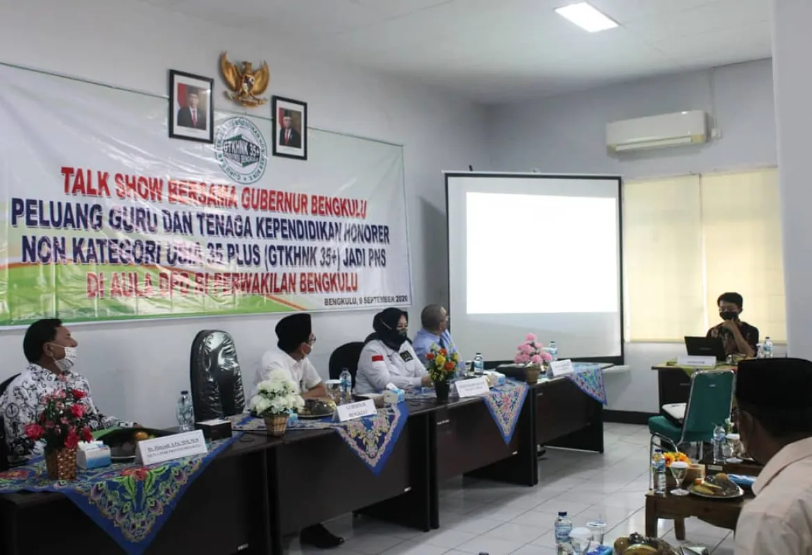 Guru dan Tenaga Kependidikan Honorer Non Kategori Usia 35 Plus Harus Sejahtera