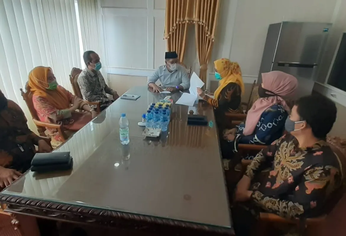 https://www.indonesiainteraktif.com/perisiapan-acara-silatnas-dan-rakornas-yang-dibuka-presiden-komisi-informasi-audiensi-dengan-plt