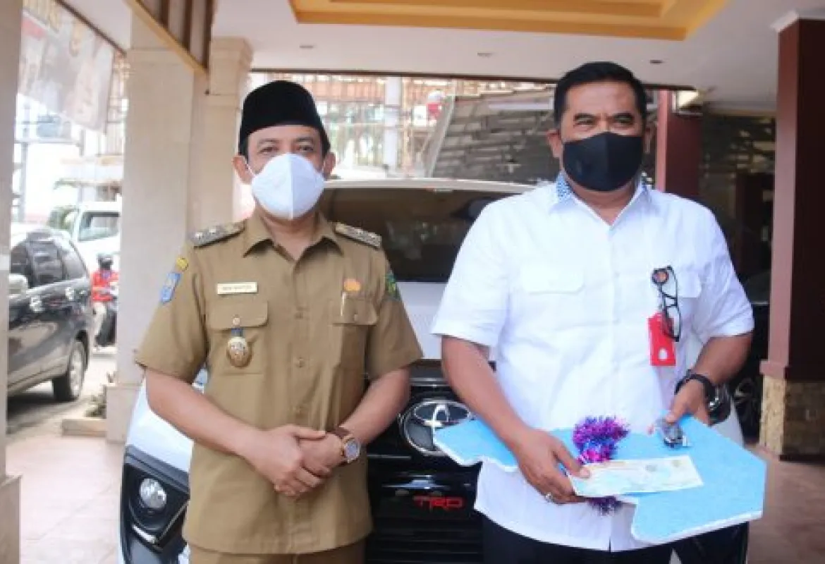 Pemkot Berikan 1 Unit Mobil Untuk Dit Reskrimsus Polda Bengkulu