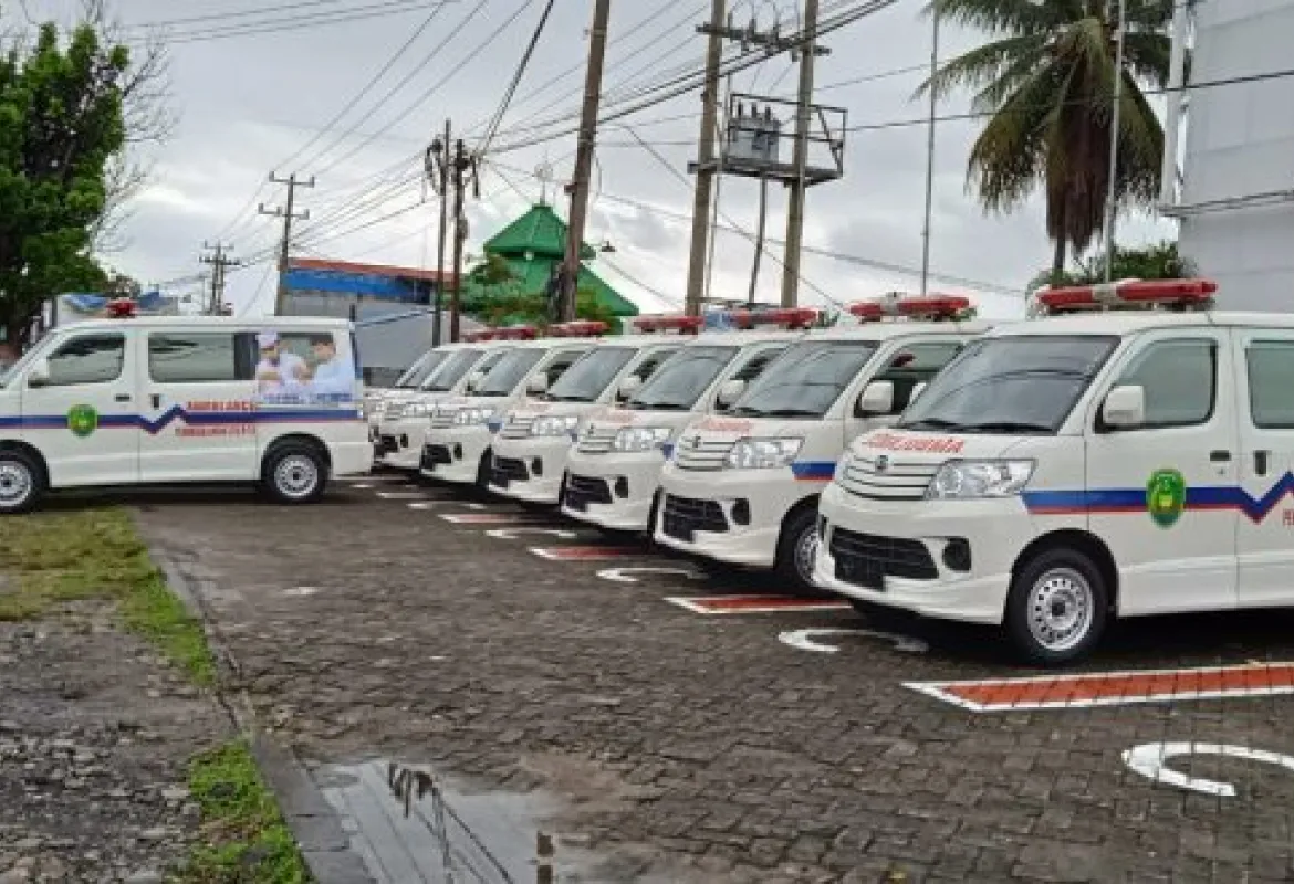 Walikota Bengkulu Helmi Hasan Tambah 15 Ambulans Gratis