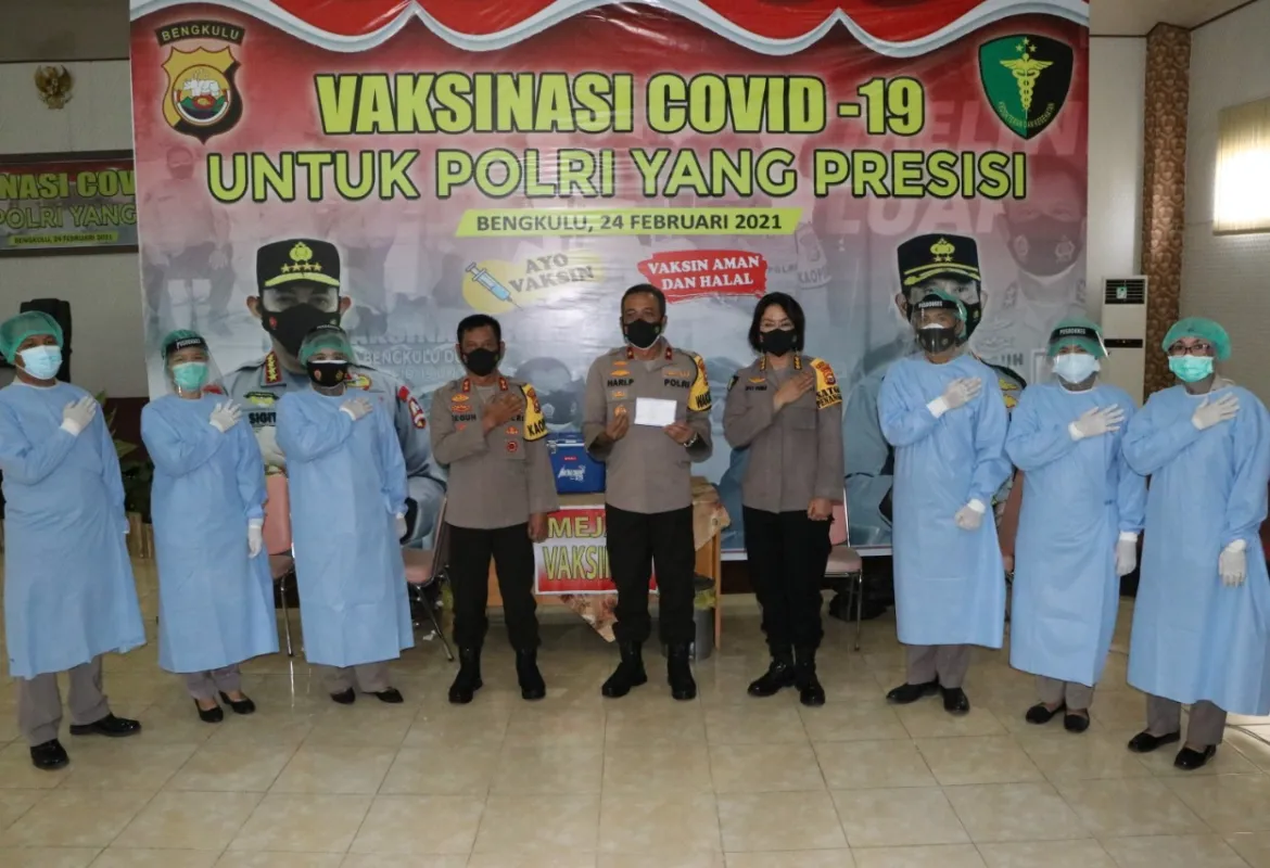 Pejabat Utama Polda Bengkulu Laksanakan Vaksinasi Tahap II