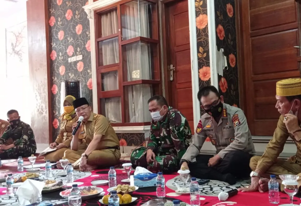 Rohidin Mersyah Jajaki Jalan Tengah Konflik Nelayan Tradisional dan Modern Bengkulu