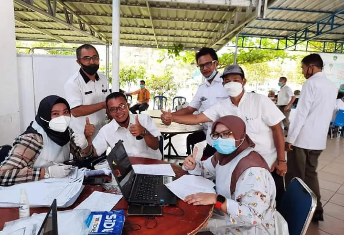 Cegah Penularan Virus Corona, Seluruh ASN Dan Honorer Dinas PUPR Kota Bengkulu Di Vaksin