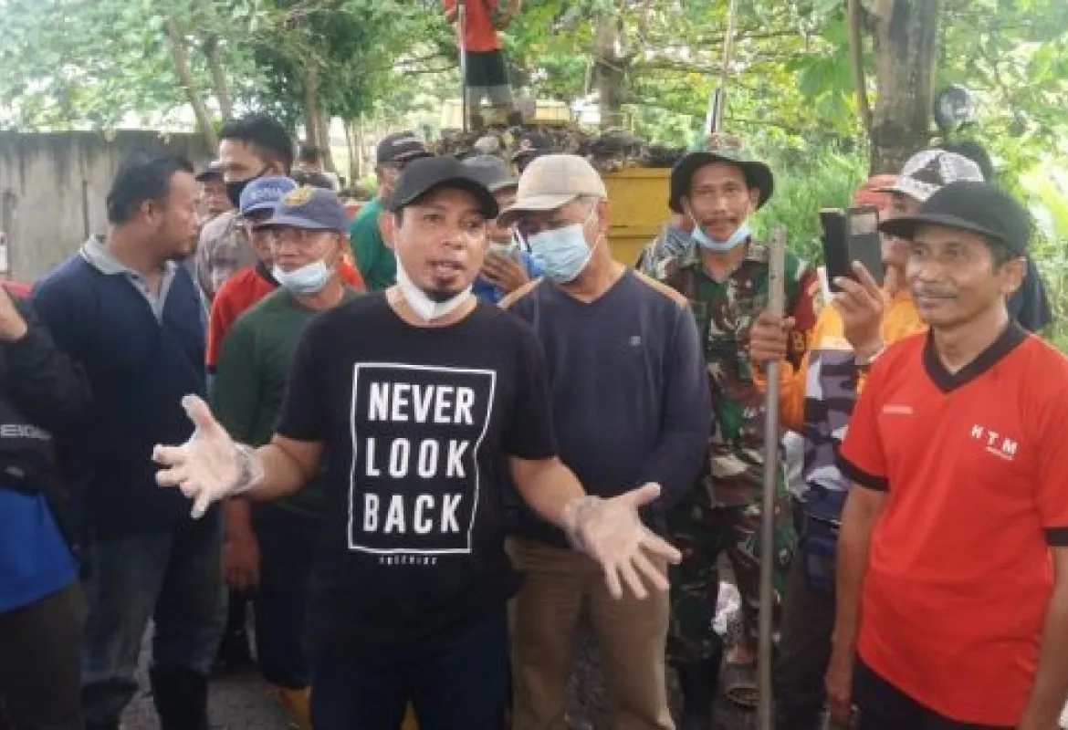 Hadiah Uang Tunai dari Wawali Bengkulu untuk Warga yang Menangkap Pembuang Sampah Sembarangan