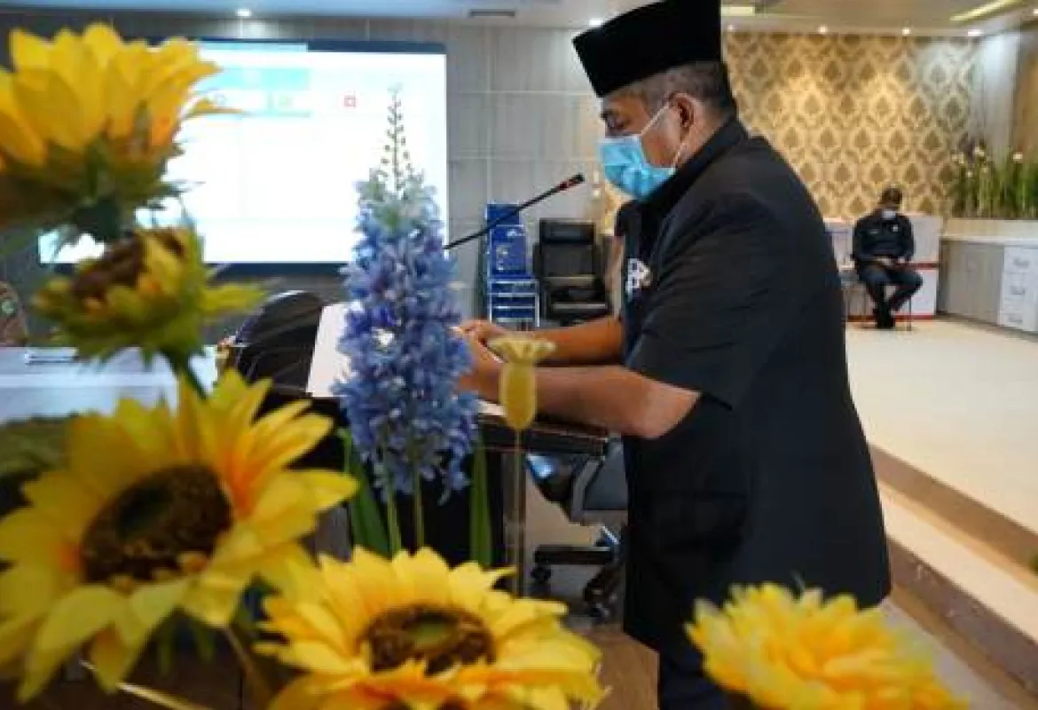 Bupati Kabupaten Siak Tanggapi Pandangan Umum Fraksi DPRD Siak 
