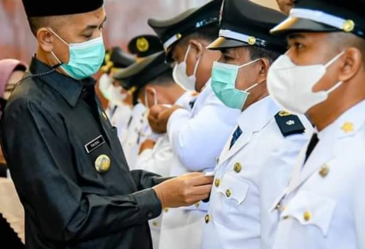 Walikota Dumai Lantik 16 Plt Kepala OPD Dan 5 Pejabat Tinggi Pratama Defenitip