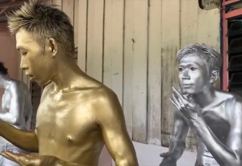 Tutorial Cara Cat Tubuh Menjadi The Silverman & The Goldenman