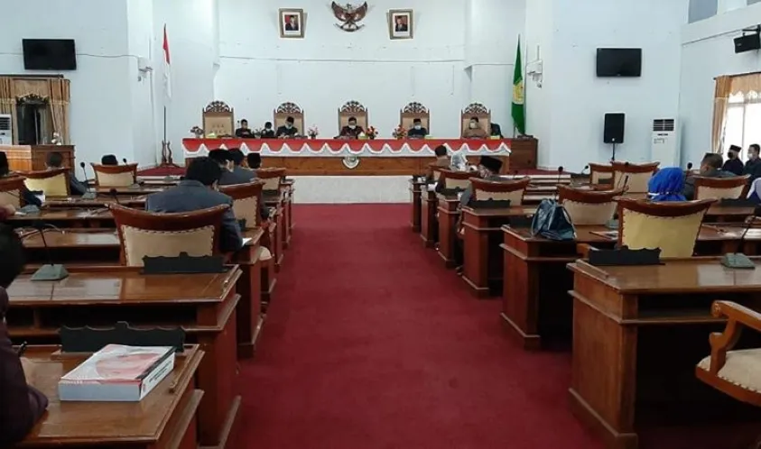 Rapat Paripurna DPRD Kabupaten Seluma Mengenai LKPJ Bupati Tahun 2019