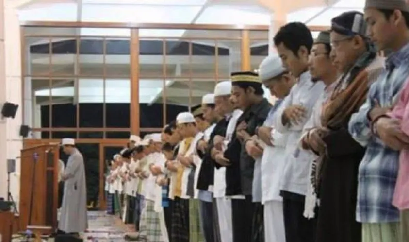 Shalat Berjamaah di Gelar Kembali, Walikota Helmi Puji Antusias Masyarakat