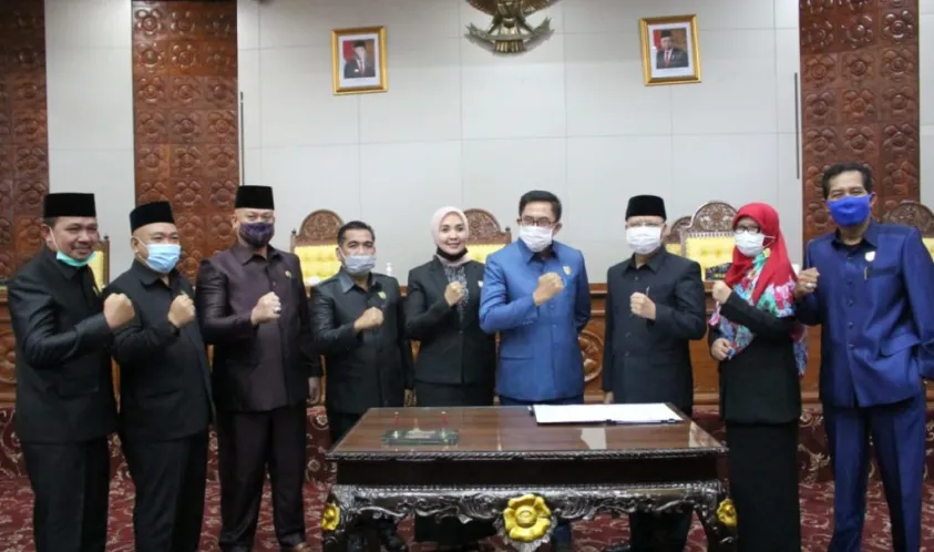 DPRD Provinsi Bengkulu Setujui Raperda Pertanggungjawaban Pelaksanaan APBD 2019 Ditetapkan Menjadi Perda