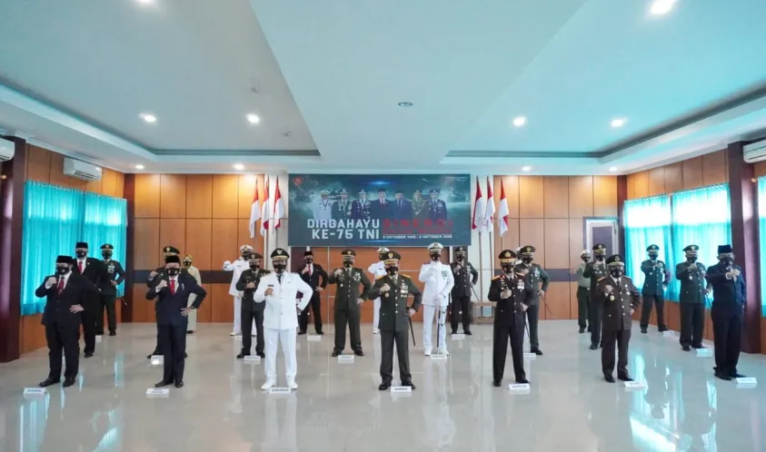 Plt Gubernur Dedy Sampaikan Apresiasi atas Sinergi TNI, Di HUT TNI ke 75