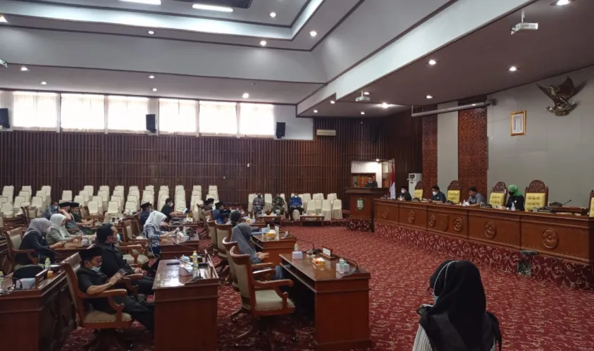 8 Fraksi DPRD Provinsi Bengkulu Setujui Pembahasan Raperda Adaptasi Kebiasaan Baru