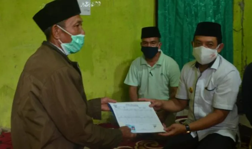 Dedy Wahyudi Antar Akta Kematian 3 in 1 ke Rumah Warga yang Meninggal