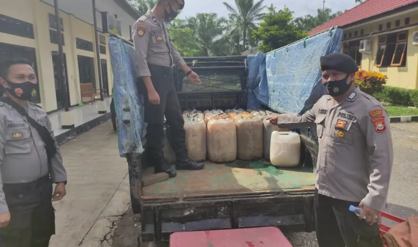 Setengah Ton Tuak