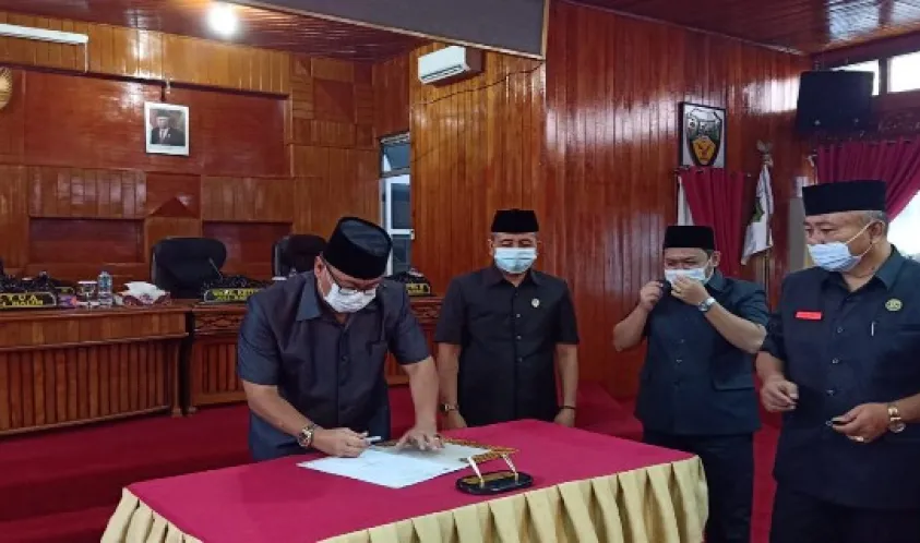 Masa Jabatan Segera Habis, DPRD Bengkulu Selatan Usulkan Pemberhentian Bupati BS
