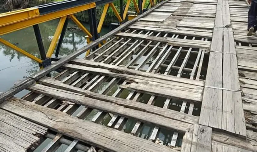 DPUPR Kota Bengkulu, Tinjau Jembatan Lempuing Yang Rusak Total