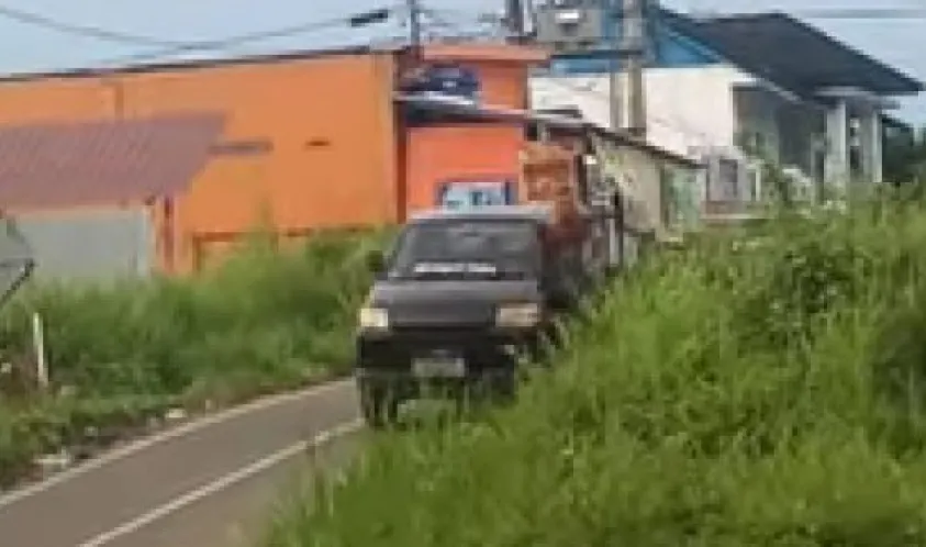 Wawali Perintahkan Tim Cari Warga yang Buang Sampah Semobil di Bumi Ayu