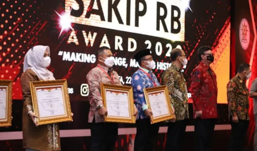 Pemerintah Kabupaten Siak Raih Penghargaan SAKIP Award Predikat B dari Kemenpan RB