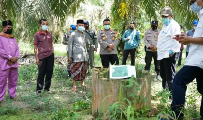 Bupati Alfedri Tinjau Perbatasan Siak - Kampar di Kampung Rantau Bertuah