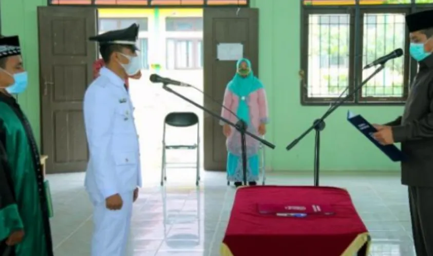 Bupati Siak Alfedri Lantik Penjabat Penghulu Kampung Perincit