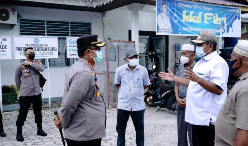 Bupati Siak Alfedri Lakukan Sosialisasi Penegakan Disiplin Protokol Kesehatan di Kecamatan Tualang