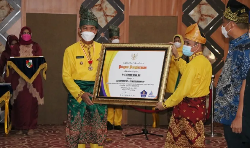 Kepemimpinan Firdaus - Ayat Cahyad Dalam 10 Tahun Jadikan Pekanbaru Kota Metropolitan