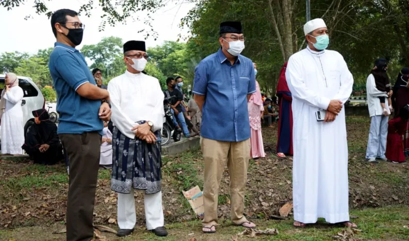 Bupati Siak Alfedri Tinjau Pelaksanaan Ibadah Pemotongan Hewan Qurban