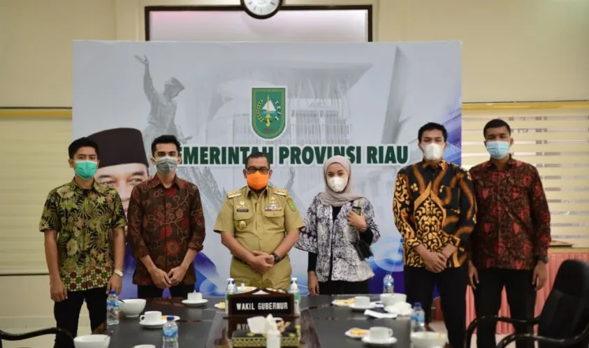 Wakil Gubernur Riau Terima Audiensi Angkatan Muda IKASMANSA Pekanbaru